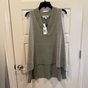 Vigoss Gray Oversized V-Neck Sleeveless Sweater – Size L – NWT